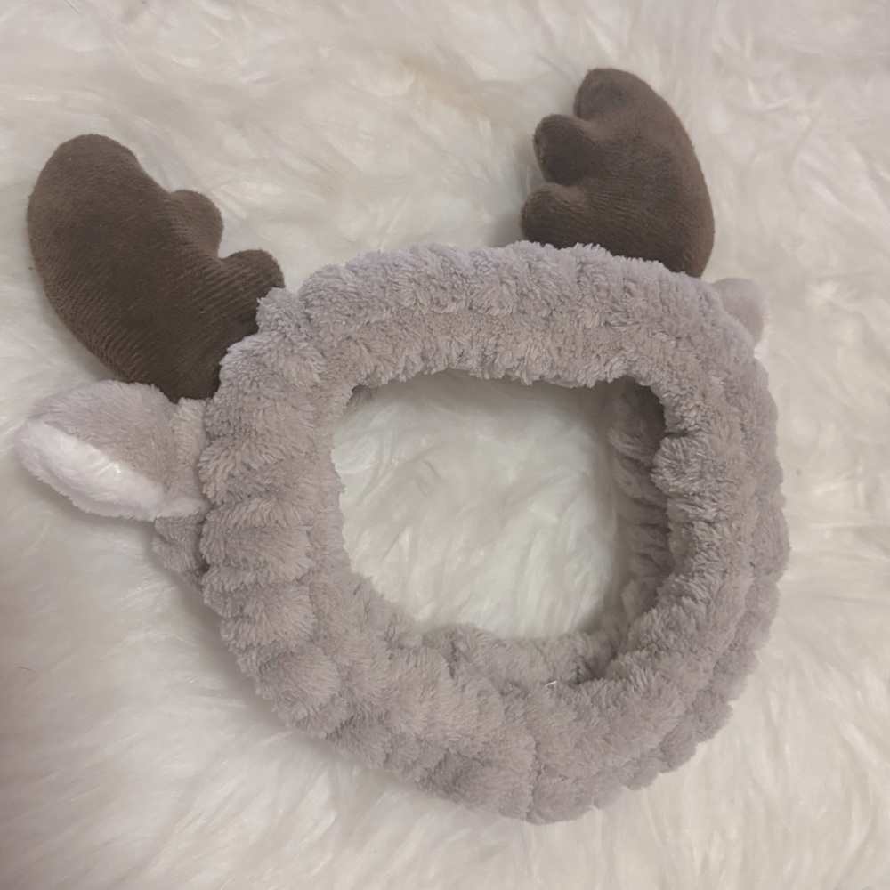 Reindeer headband for face washing